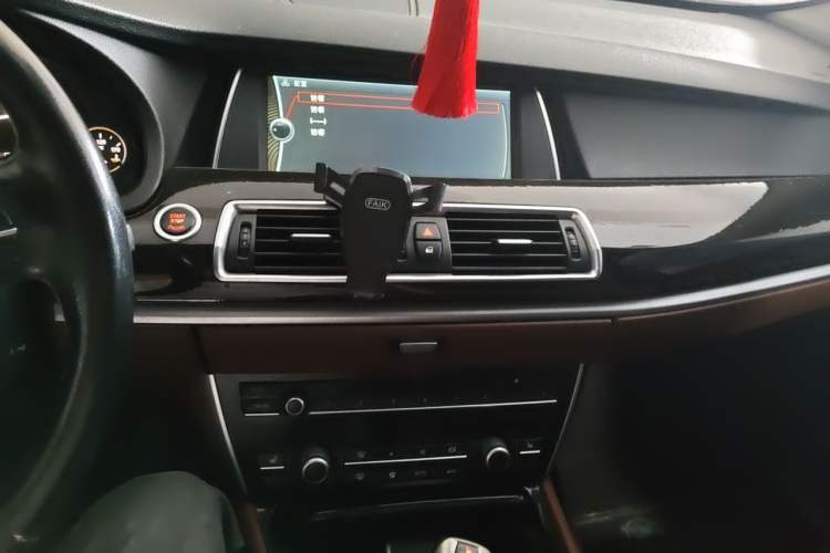 Used BMW 5 Series GT 2011 535i Elegant Edition Audio And AC Panel