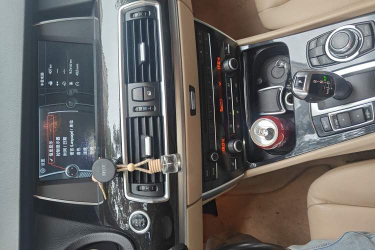 Used BMW 5 Series GT 2011 535i Elegant Edition Audio And AC Panel