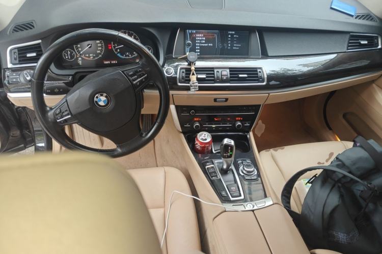 Used BMW 5 Series GT 2011 535i Elegant Edition Center Console