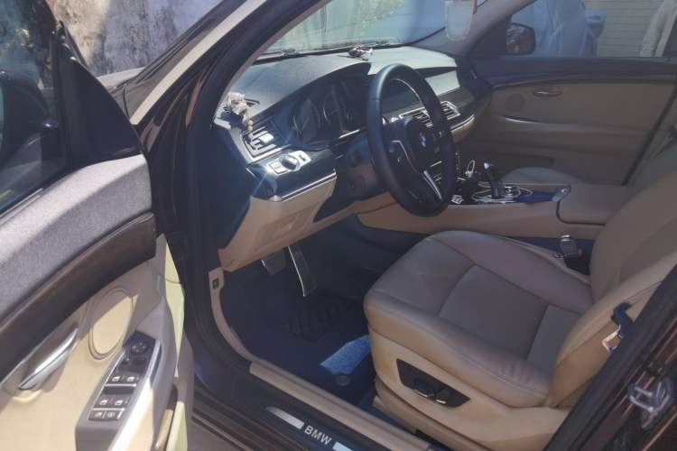 Used BMW 5 Series GT 2011 535i Elegant Edition Driver Seat