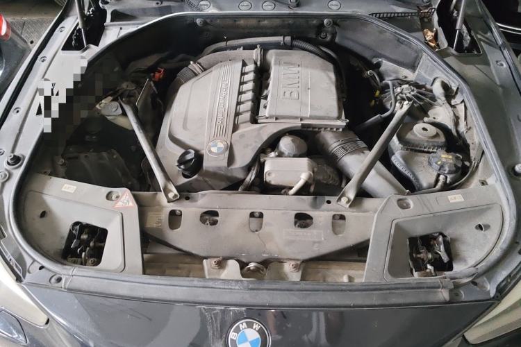 Used BMW 5 Series GT 2011 535i Elegant Edition Engine Bay