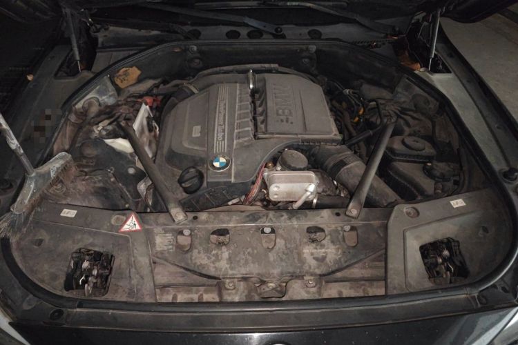 Used BMW 5 Series GT 2011 535i Elegant Edition Engine Bay