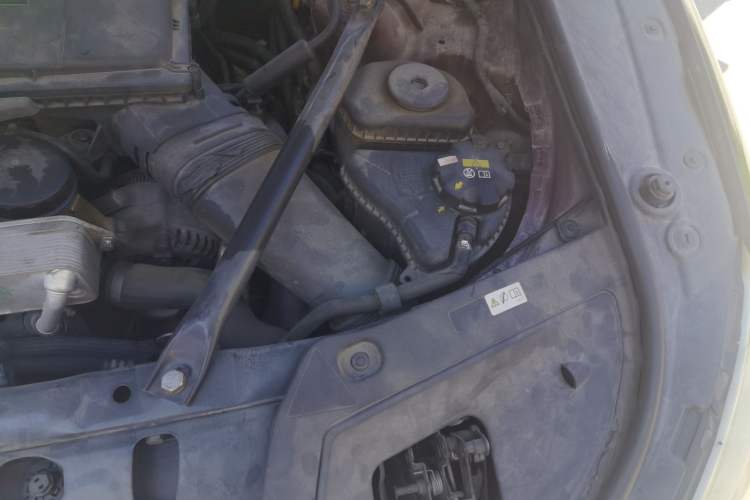 Used BMW 5 Series GT 2011 535i Elegant Edition Engine Bay Left
