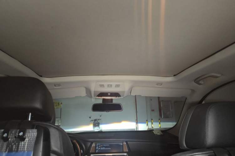 Used BMW 5 Series GT 2011 535i xDrive Luxury Edition Headliner