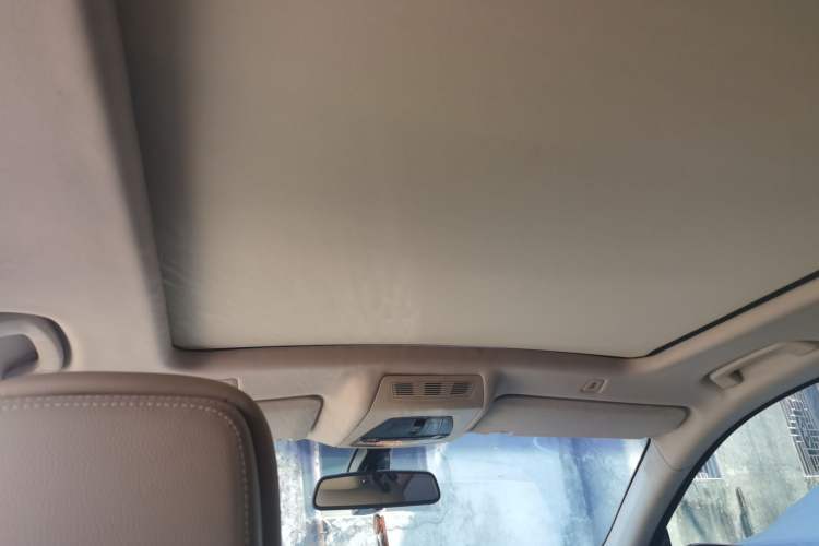 Used BMW 5 Series GT 2011 535i Elegant Edition Headliner