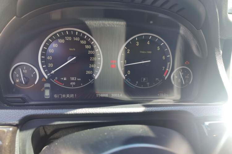 Used BMW 5 Series GT 2011 535i Elegant Edition Instrument Cluster