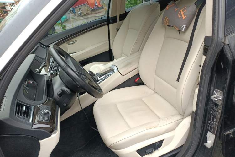 Used BMW 5 Series GT 2011 535i Elegant Edition Left Front Seat