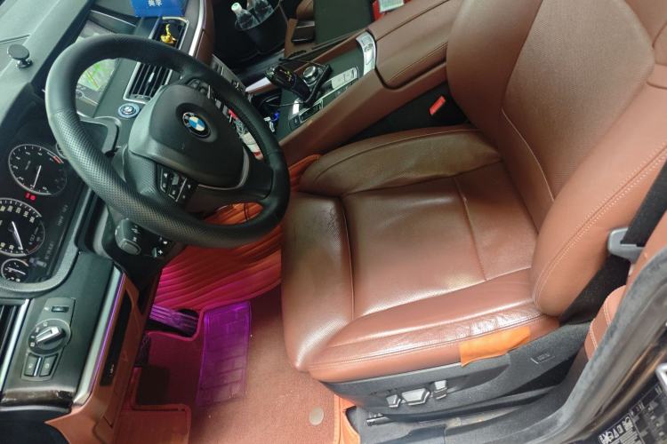 Used BMW 5 Series GT 2011 535i xDrive Luxury Edition Left Front Seat