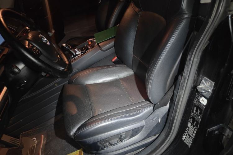Used BMW 5 Series GT 2011 535i xDrive Luxury Edition Left Front Seat