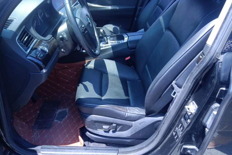 Used BMW 5 Series GT 2011 535i Elegant Edition Left Front Seat