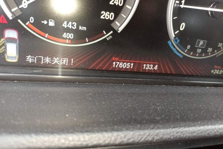 Used BMW 5 Series GT 2011 535i Elegant Edition Odometer Close Up