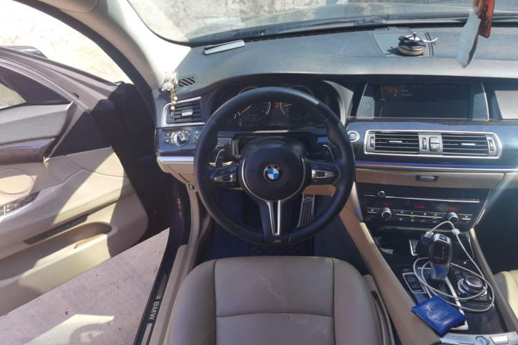 Used BMW 5 Series GT 2011 535i Elegant Edition Steering Wheel