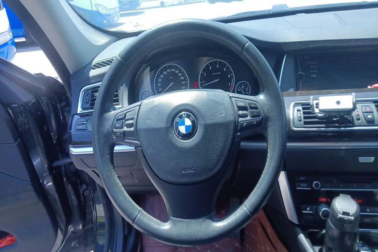 Used BMW 5 Series GT 2011 535i Elegant Edition Steering Wheel