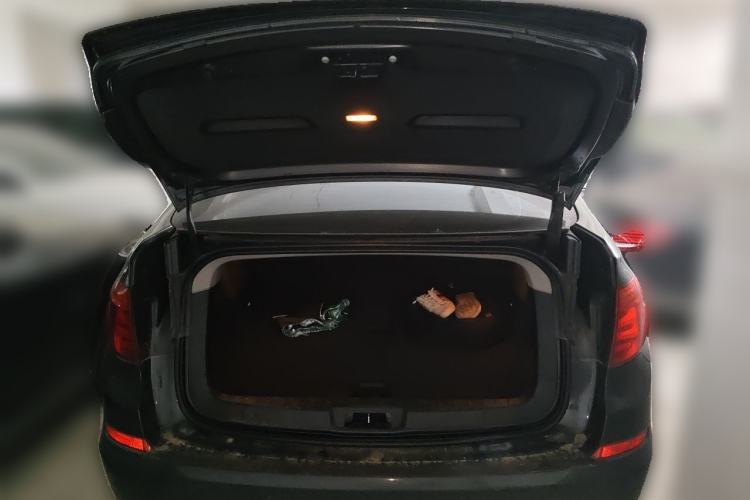 Used BMW 5 Series GT 2011 535i Elegant Edition Trunk