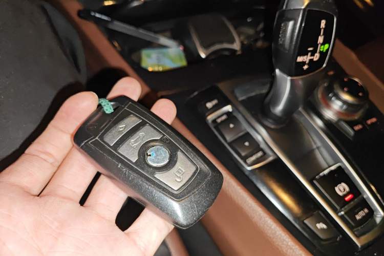 Used BMW 5 Series GT 2011 535i Elegant Edition Vehicle Key