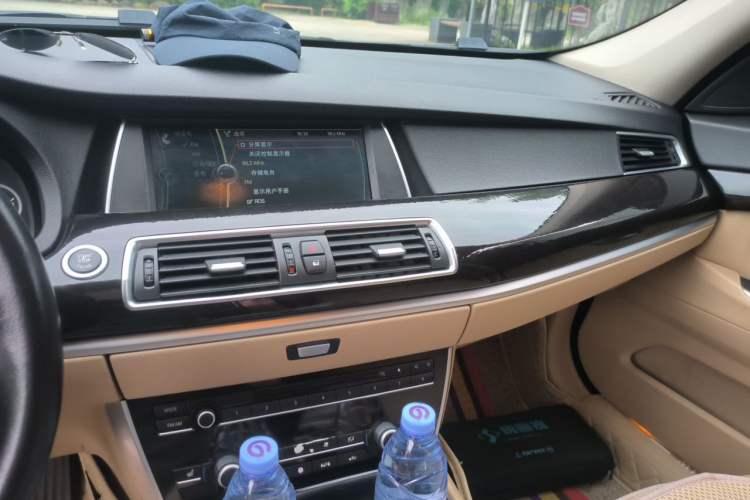 Used BMW 5 Series GT 2011 535i Elegant Edition Audio And AC Panel