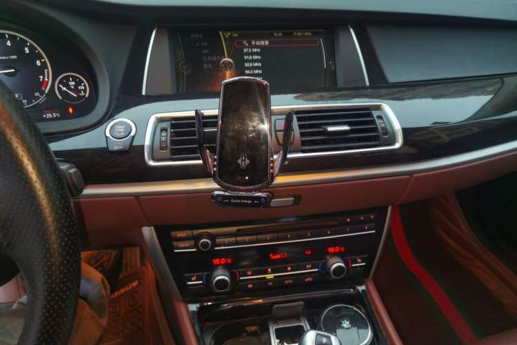 Used BMW 5 Series GT 2011 535i Elegant Edition Audio And AC Panel