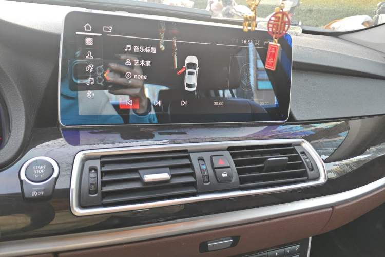 Used BMW 5 Series GT 2011 535i Elegant Edition Audio And AC Panel