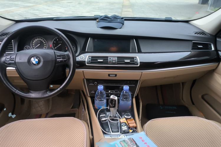 Used BMW 5 Series GT 2011 535i Elegant Edition Center Console