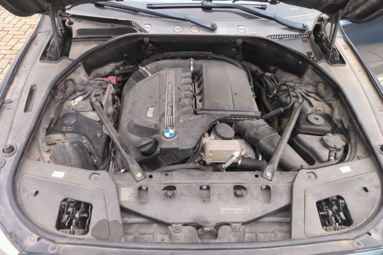 Used BMW 5 Series GT 2011 535i Elegant Edition Engine Bay