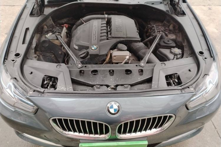 Used BMW 5 Series GT 2011 535i Elegant Edition Engine Bay