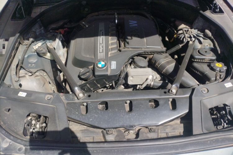Used BMW 5 Series GT 2011 535i xDrive Luxury Edition Engine Bay