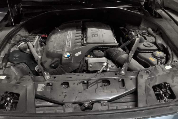 Used BMW 5 Series GT 2011 535i Elegant Edition Engine Bay