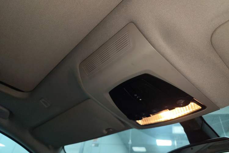 Used BMW 5 Series GT 2011 535i Elegant Edition Headliner