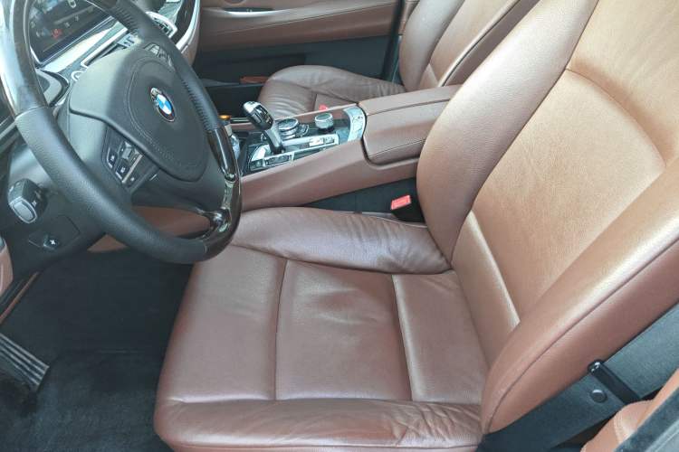 Used BMW 5 Series GT 2011 535i Elegant Edition Left Front Seat