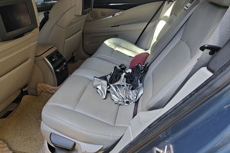 Used BMW 5 Series GT 2011 535i xDrive Luxury Edition Left Rear Seat
