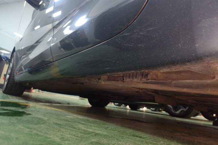 Used BMW 5 Series GT 2011 535i Elegant Edition Left Side Sill