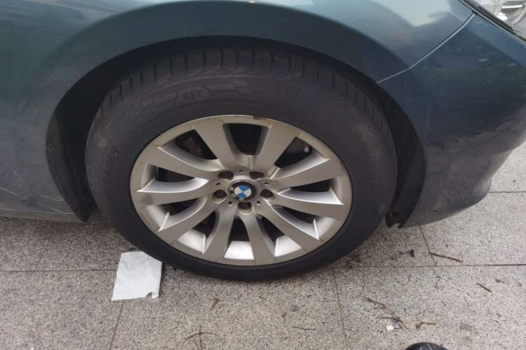 Used BMW 5 Series GT 2011 535i Elegant Edition Right Front Wheel Hub