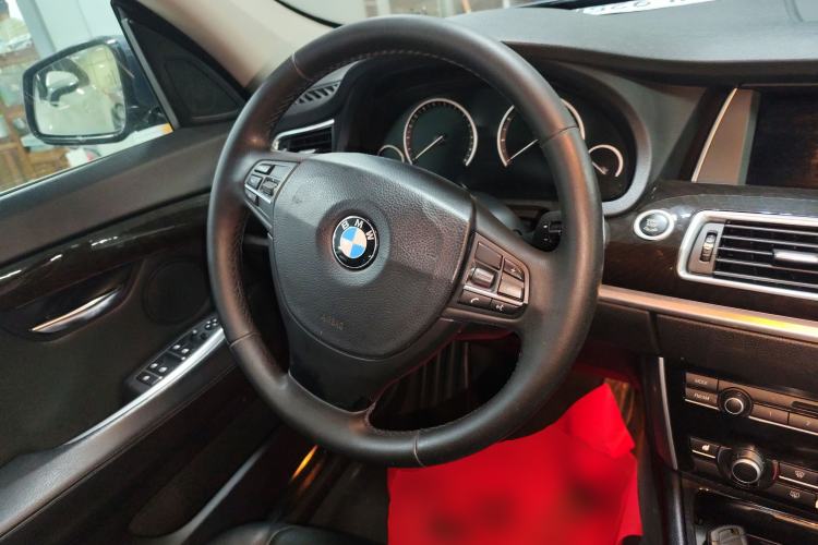 Used BMW 5 Series GT 2011 535i Elegant Edition Steering Wheel