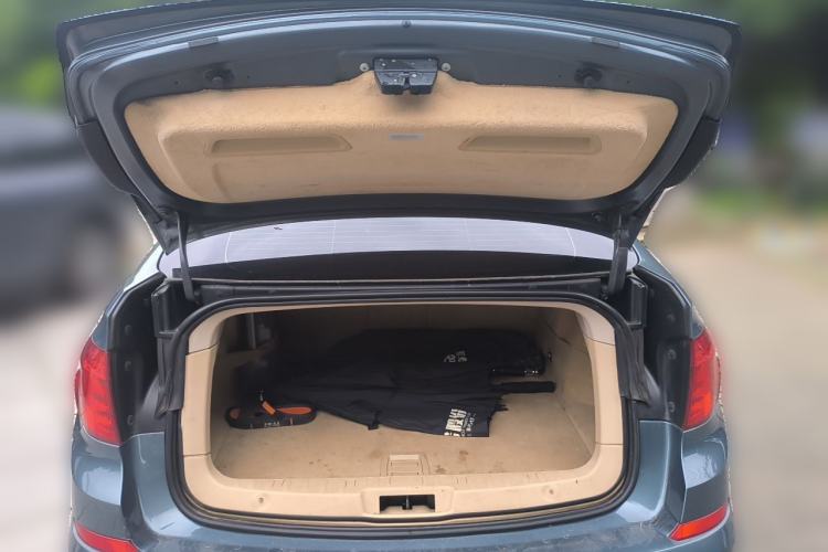 Used BMW 5 Series GT 2011 535i Elegant Edition Trunk