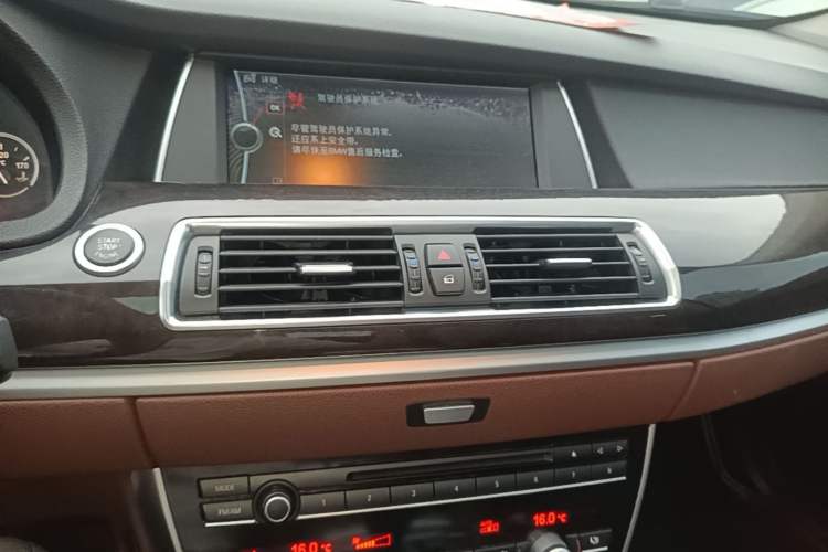 Used BMW 5 Series GT 2011 535i Elegant Edition Audio And AC Panel