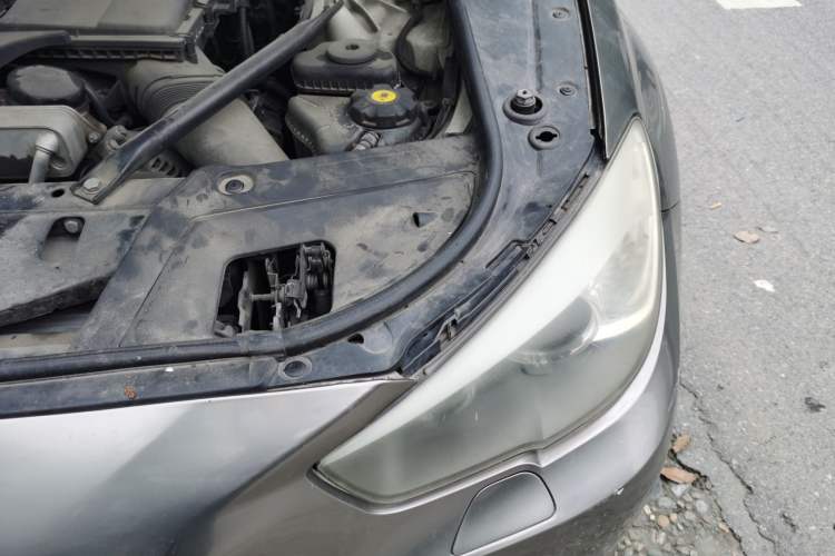 Used BMW 5 Series GT 2011 535i Elegant Edition Engine Bay Left