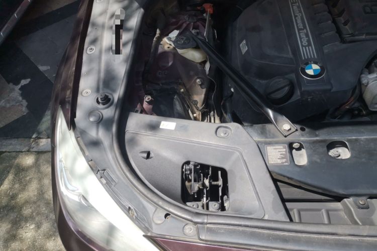 Used BMW 5 Series GT 2011 535i Elegant Edition Engine Bay Right