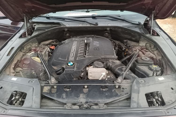 Used BMW 5 Series GT 2011 535i Elegant Edition Engine Bay