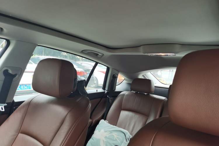 Used BMW 5 Series GT 2011 535i Elegant Edition Headliner