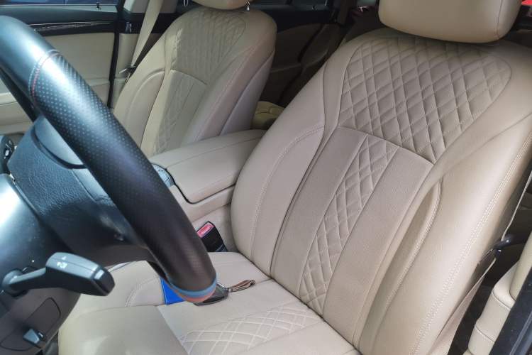 Used BMW 5 Series GT 2011 535i Elegant Edition Left Front Seat