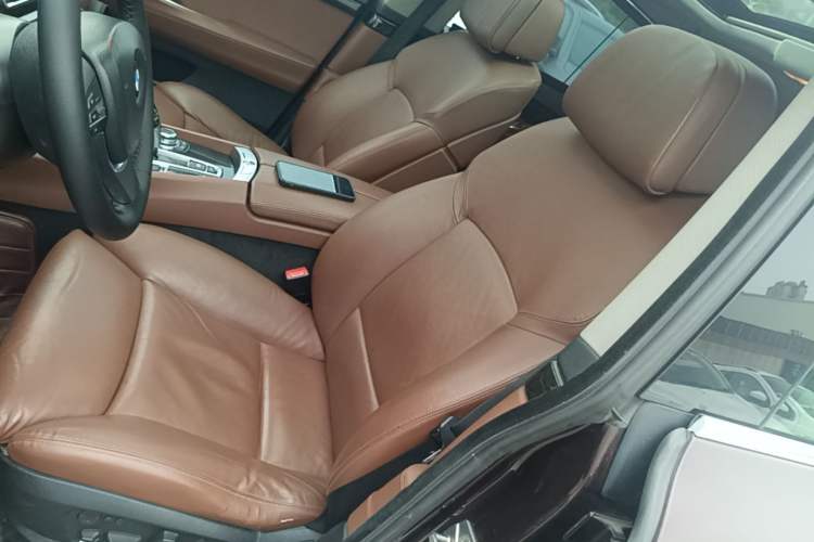 Used BMW 5 Series GT 2011 535i Elegant Edition Left Front Seat