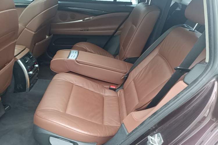Used BMW 5 Series GT 2011 535i Elegant Edition Left Rear Seat