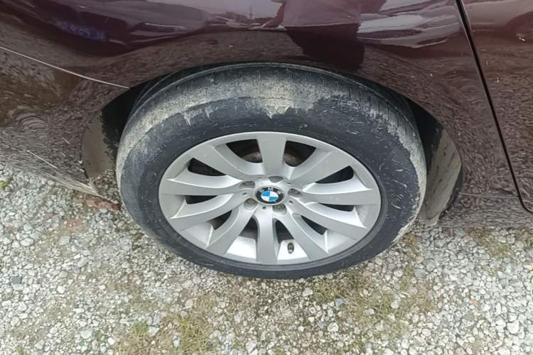 Used BMW 5 Series GT 2011 535i Elegant Edition Right Rear Wheel Hub