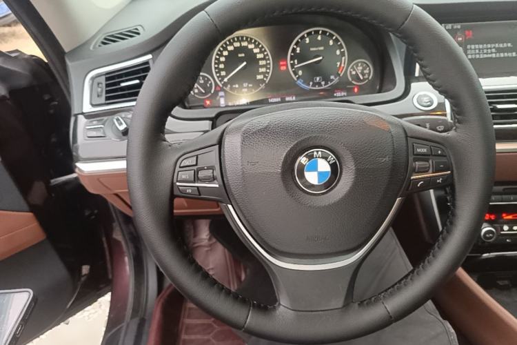 Used BMW 5 Series GT 2011 535i Elegant Edition Steering Wheel