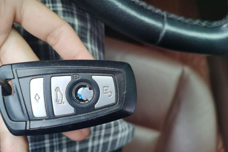 Used BMW 5 Series GT 2011 535i Elegant Edition Vehicle Key