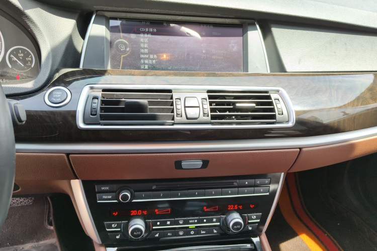 Used BMW 5 Series GT 2011 535i xDrive Luxury Edition Audio And AC Panel