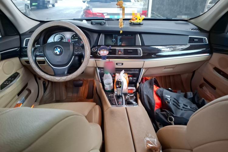 Used BMW 5 Series GT 2011 535i Elegant Edition Center Console