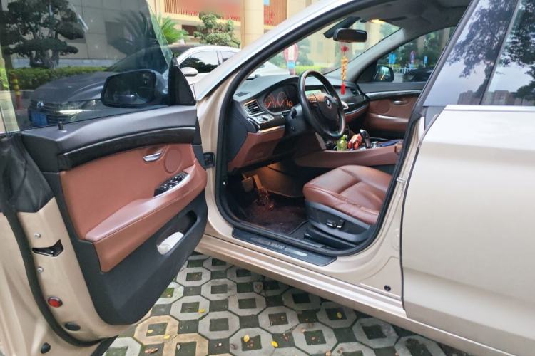 Used BMW 5 Series GT 2011 535i Elegant Edition Driver Seat
