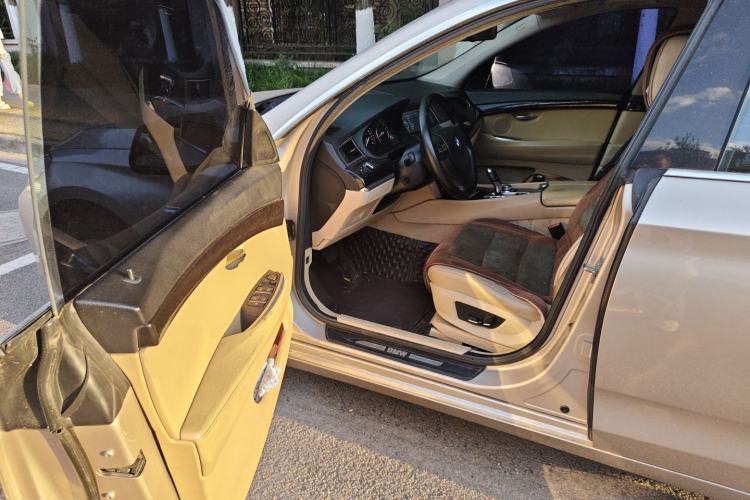 Used BMW 5 Series GT 2011 535i Elegant Edition Driver Seat