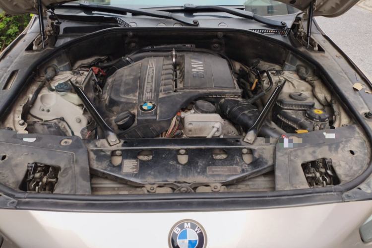 Used BMW 5 Series GT 2011 535i Elegant Edition Engine Bay